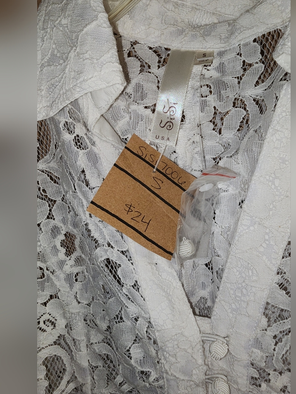 Sleeveless White Lace Button-Front Top Lace-Up Back New Small - Picture 9 of 9